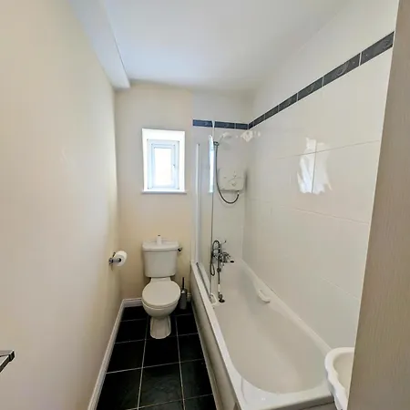 Large 4 Bedroom 5 Bathroom Semesterbostad