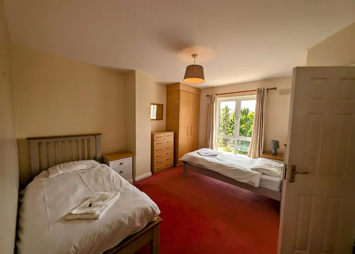 Large 4 Bedroom 5 Bathroom