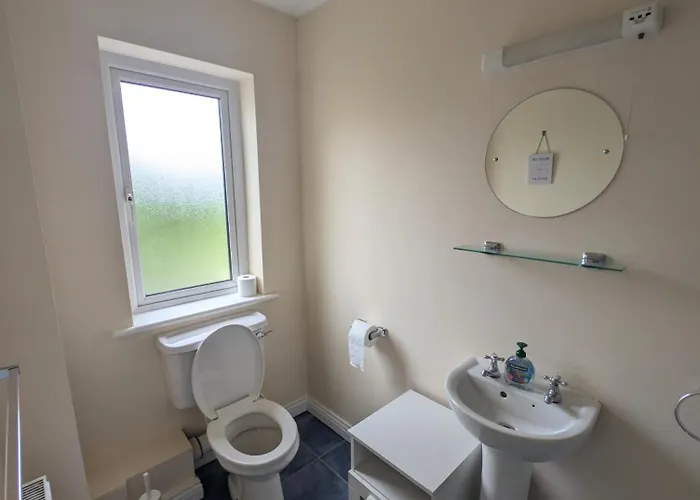 בית נופש Large 4 Bedroom 5 Bathroom