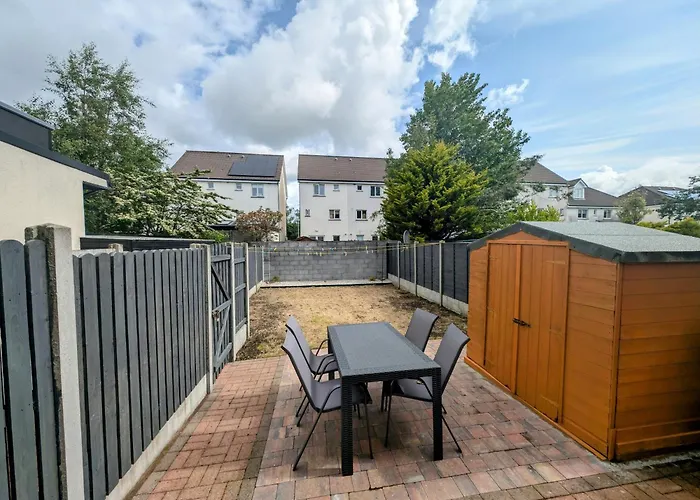 Large 4 Bedroom 5 Bathroom * גלוואיי